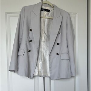 Zara Women's Light Gray Blazer with Button Detail